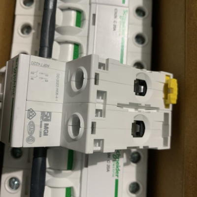 Aptomat MCB A9F74220 Schneider 2P 20A Chính hãng
