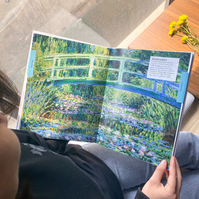 Trạm Đọc Official | Sách Bách Khoa Thư Về Nghệ Thuật ( Bìa cứng- Tặng kèm postcard )