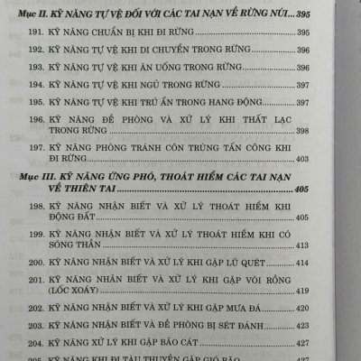 Sách Kỹ Năng An Toàn và Sơ Cấp Cứu Ban Đầu Trong Cuộc Sống Hàng Ngày (V2620A)