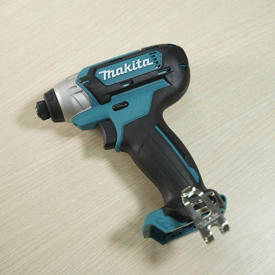 MÁY VẶN VÍT DÙNG PIN 12V MAKITA TD110DZ (KHÔNG KÈM PIN VÀ ĐẾ SẠC) - HÀNG CHÍNH HÃNG