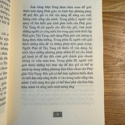 Sách - Ánh Sáng Mật Tông : Con Đường Tâm Linh Tây Tạng