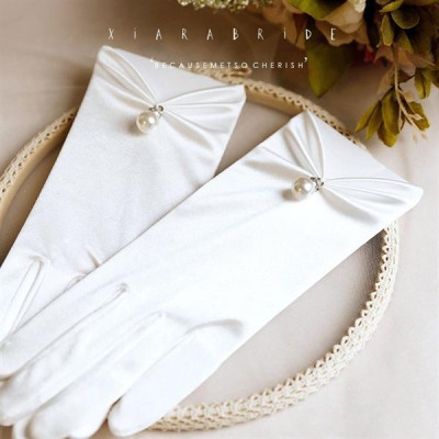 Găng tay cô dâu phi bóng điểm hạt trai Giangpkc T3-2023