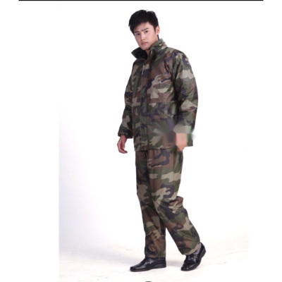 Áo mưa  bộ  size 3XL   ( từ 65 kg  - 80kg  ),  Áo mưa người lớn  cho nam  và  nữ  ,  có túi đựng sang trọng  , vải dù họa tiết lính rằn ri cao cấp , sản phẩm đi mưa nhỏ gọn mang theo mọi nơi 