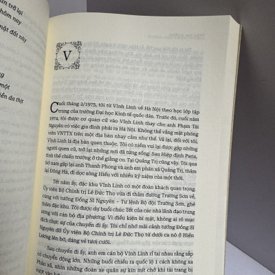 HỒI KÝ PHÓNG VIÊN CHIẾN TRƯỜNG –  Trần Mai Hương - AlphaBooks – NXB Thông Tấn