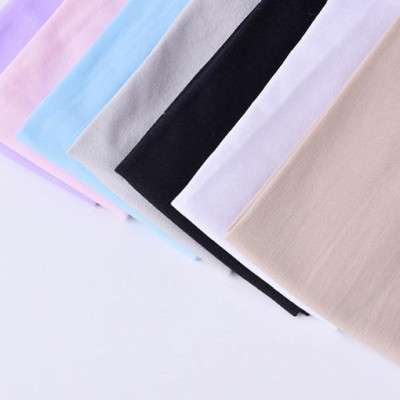 Găng Tay Chống Nắng Xỏ Ngón (Giao Màu Ngẫu Nhiên)