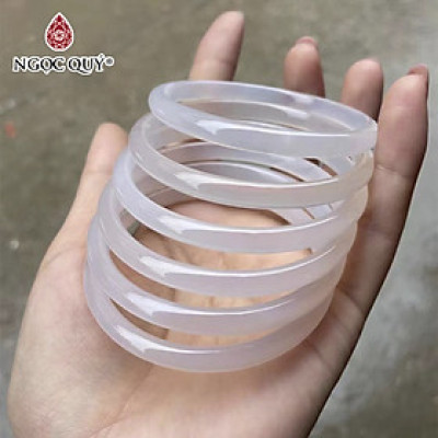 Vòng tay đá chalcedony trắng bản tròn 6mm - Ngọc Quý Gemstones