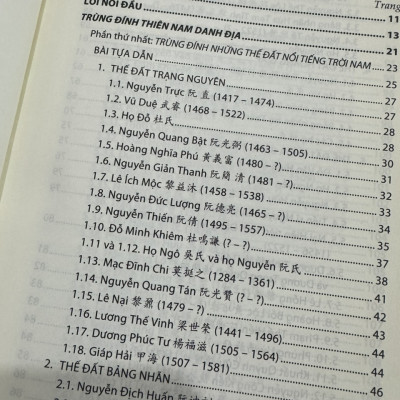 (bìa cứng) TRUYỆN XƯA NƯỚC NAM tập 1 - Những thế đất nổi tiếng - Hoà Chính Tử - NXB ĐH Sư Phạm
