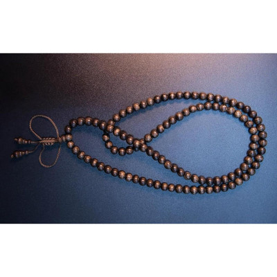 Chuỗi tràng hạt đeo tay Trầm Hương thiên nhiên 8mm 108 hạt, thơm vĩnh viễn