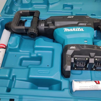 MÁY ĐỤC BÊ TÔNG DÙNG PIN 40VX2 (KHÔNG KÈM PIN VÀ ĐẾ SẠC) MAKITA HM002GZ03 - HÀNG CHÍNH HÃNG