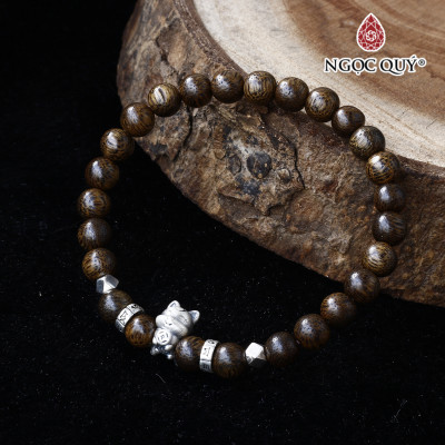 Vòng trầm tốc tròn 6mm phối charm bạc hồ ly - Ngọc Quý Gemstones