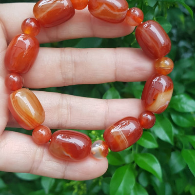 Vòng tay nữ đá mã não đỏ vân phối kiểu hạt thống hạt tròn size hạt 13mm Màu đỏ đậm nhạt vân tự nhiên nữ mệnh hoả mệnh thổ đeo may mắn rẻ xinh đẹp ạ