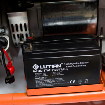 Máy phát điện ABG Lutian LT2500N-6 - Máy Phát Điện Chạy Xăng Công Suất 2.2Kw Bình Nhiên Liệu Lớn Mức Độ Tiêu Thụ Nhiên Liệu Thấp Tiết Kiệm Điện An Toàn Với Môi Trường Có Thể Khởi Động Bằng Cách Gật Nổ Hoặc Đề