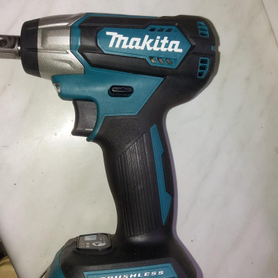 MÁY SIẾT BULONG DÙNG PIN 18V MAKITA DTW181Z (KHÔNG KÈM PIN VÀ SẠC) - HÀNG CHÍNH HÃNG