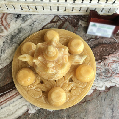 Bộ ấm trà chạm rồng đá ngọc hoàng long