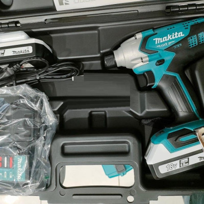 MÁY VẶN VÍT DÙNG PIN 18V MAKITA M6901DWEB (ĐẾ SẠC NHANH, 2 PIN 18VX1.5AH, VALI NHỰA.) - HÀNG CHÍNH HÃNG