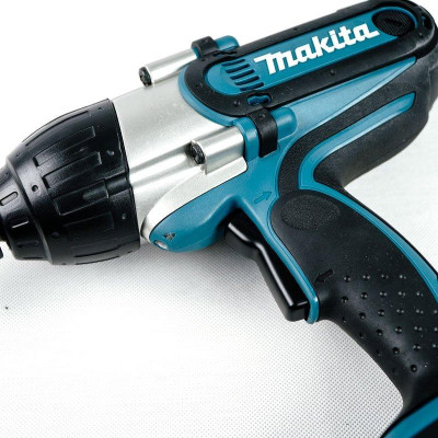 MÁY SIẾT BU LÔNG DÙNG PIN(12.7MM)(18V) MAKITA DTW450Z (KHÔNG KÈM PIN VÀ SẠC) - HÀNG CHÍNH HÃNG