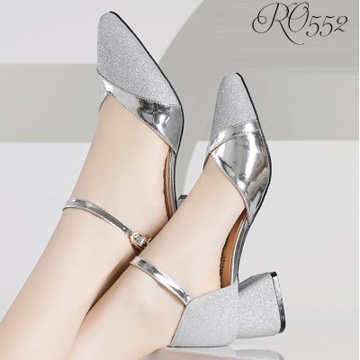 Giày cao gót nữ đẹp đế vuông 4 phân hàng hiệu rosata hai màu đồng bạc thời trang cao cấp ro552