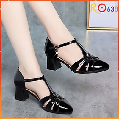 Giày sandal nữ cao gót 5 phân hàng hiệu rosata hai màu đen kem cao cấp ro630