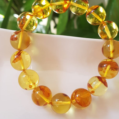 Vòng Hổ Phách tự nhiên Size Nam 14,5mm Vòng Vip cao cấp sịn hiếm quá đẹp xuất sắc 14,5mm Đá Hổ Phách Màu Vàng Anh trong bắt ánh sáng ánh lên quá đẹp đẳng cấp sang luôn Vòng chuẩn hợp Nam mệnh Kim mệnh Thổ mệnh Thủy đeo ạ