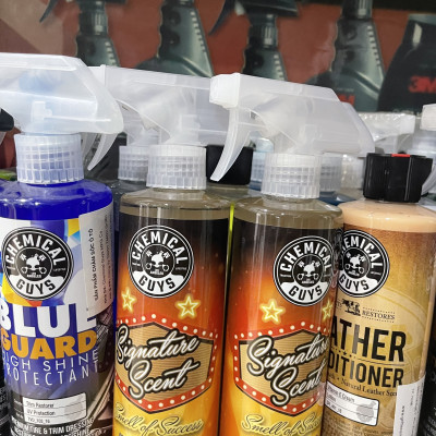 XỊT KHỬ MÙI HƯƠNG TÌNH NỒNG CHEMICAL GUYS STRIPPER SCENT PREMIUM AIR FRESHENER AND ODOR ELIMINATOR (16 OZ)