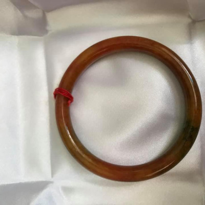 CHIẾC VÒNG TRÒN MÃ NÃO TỨ QUÝ 56 NỮ TỪ 54KG ĐÉNN 63KG ĐEO  MÀU ĐỎ CAM 2 VÂN XANH  SIZE VÒNG NGOÀI 71MM4 DẦY 7MM5 NI VÒNG ĐEO VỪA TAY LÀ 56MM