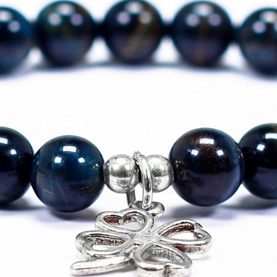  Vòng tay cho bé đá mắt hổ xanh đen charm cỏ 4 lá mệnh thủy, mộc - Ngọc Quý Gemstones