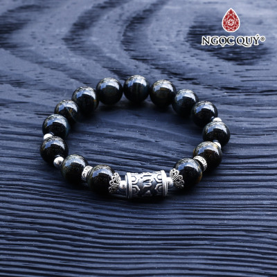 Vòng thạch anh mắt hổ xanh đen phối charm lục tự bạc mệnh thủy, mộc - Ngọc Quý Gemstones