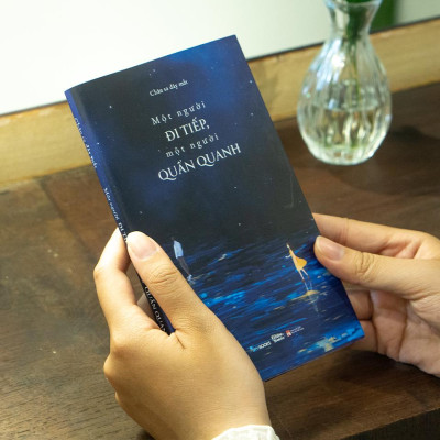 Sách Một Người Đi Tiếp, Một Người Quẩn Quanh - Bản Quyền