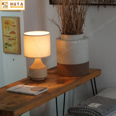 Đèn Ngủ Để Bàn Gốm Sứ Cao Cấp HUTA S14 Vân Màu Gỗ Độc Đáo Sang Trọng, Decor Trang Trí Phòng Ngủ, Khách Sạn, Đọc Sách Đầu Giường, Điều Chỉnh Độ Sáng, Ánh Sáng Vàng