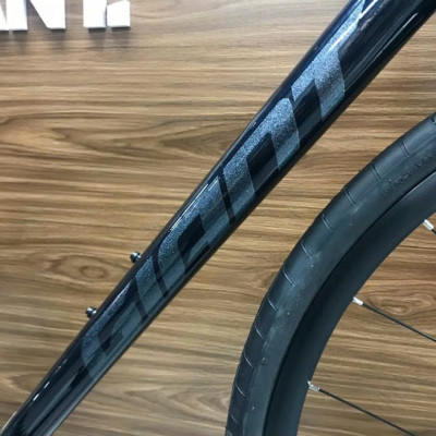 Xe đạp đua đường trường GIANT CONTEND AR 4 2024