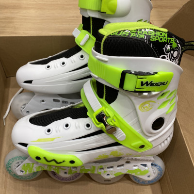 Giày Patin Người Lớn Centosy Xmax, 2 màu đen trắng có bánh đèn sáng