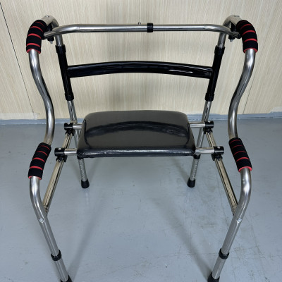 Khung tập đi tích hợp ghế ngồi cho người già, dễ sử dụng, gấp gọn khi không sử dụng chính hãng Nikita