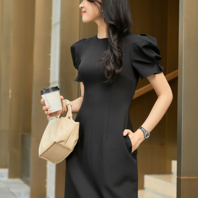 Đầm xòe cổ tròn , hông phồng, tay bồng ngắn, xếp ly tay trước AURA thiết kế cao cấp WHITE CHIC