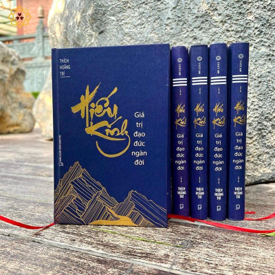 Sách - Hiếu Kính - Giá Trị Đạo Đức Ngàn Đời - Thích Hoằng Trí - Vĩnh Nghiêm Books