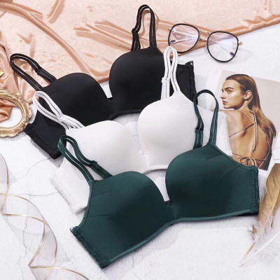 BỘ  LÓT ĐÚC KHÔNG GỌNG PHỐI REN LƯNG B04