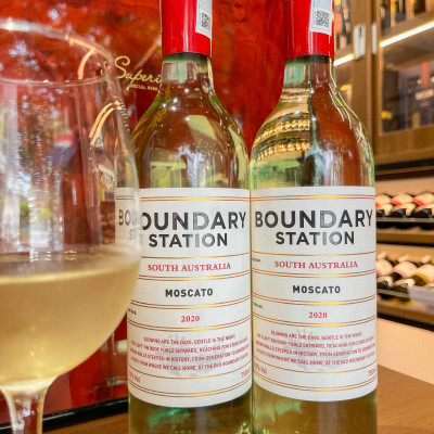 Rượu Vang Trắng Dominic BOUNDARY STATION Moscato 750ml 8% Acl