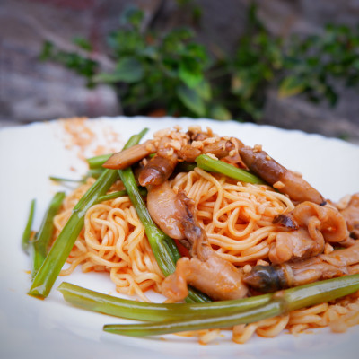 Ốc móng tay xào sa tế đóng hộp