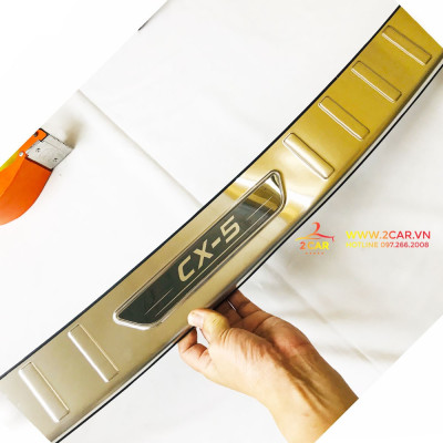 Ốp chống trầy cốp trong, ngoài xe Mazda CX5, CX-5 2018- 2019 2020 2021 2022, chất liệu Inox