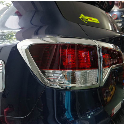 Bộ ốp viền bảo vệ, trang trí đèn mạ Crom cho Nissan Terra