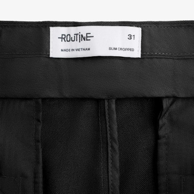 Quần tây nam màu đen form suông dài ngang mắt cá chân. Form Slim cropped - ROUTINE 10F24PFO002 | LASTORE MENSWEAR