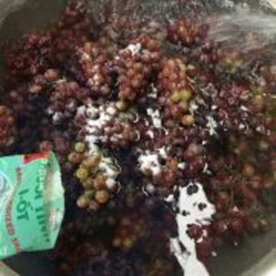 GIẤM NHO NGUYÊN CHẤT MẸ KEN (1 lít)