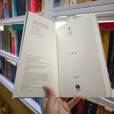 Sách - DNA: The Compact Guide by Kat Arney  - Genetics/Nonfiction in English