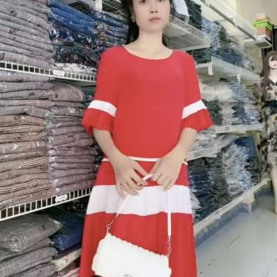 Đầm suông xếp ly đơn giản mà xinh myqlothing.