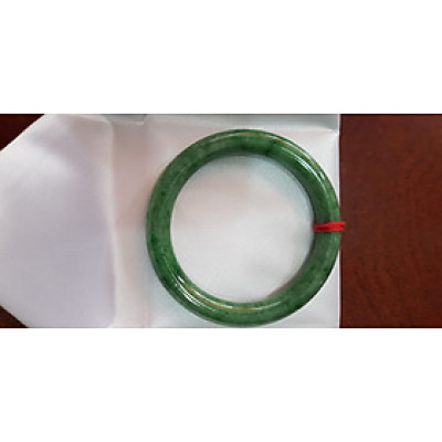 Vòng Cẩm Thạch tự nhiên mới Đậu Lý Sao Sao 56mm x cọng 9mm cao cấp sịn đẹp Vòng tay màu xanh đậu lý bông đậm đều bóng mượt đẹp Nữ 54kg - 64kg đeo rất đẹp sang tay món quà tặng Mẹ , người thân ý nghĩa ạ