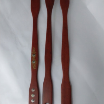 Combo Hai cây gãi lưng gỗ -cây gãi lưng khảm hoa văn