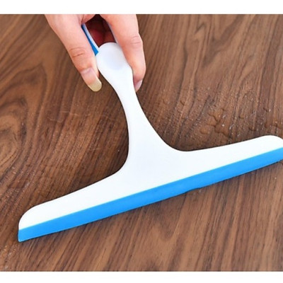 Dụng cụ lau kính cầm tay Seiwa Pro, thiết kế thon gọn và trọng lượng nhẹ giúp cho việc thao tác trở nên đơn giản và nhẹ nhàng -nội địa Nhật Bản