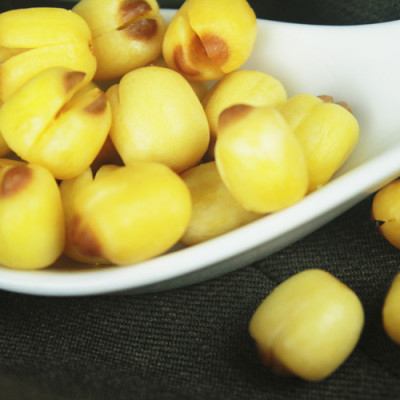 Combo Hạt Sen Sấy Hải Long (230g) + Đậu Phộng Mè Cay Hải Long (250g)